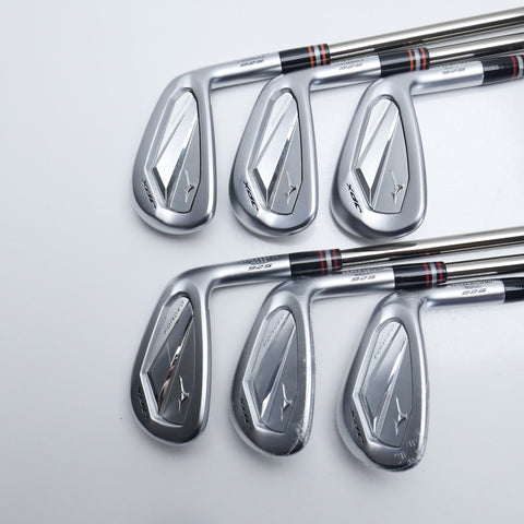 Used Mizuno JPX 925 Forged Iron Set / 6 - PW + GW / Regular Flex
