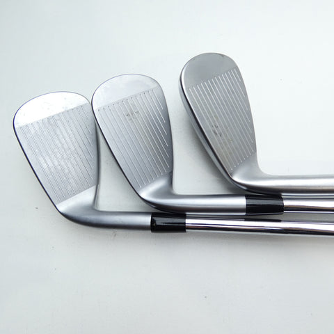 Used Mizuno JPX 925 Hot Metal HL Iron Set / 5 - PW / Regular Flex