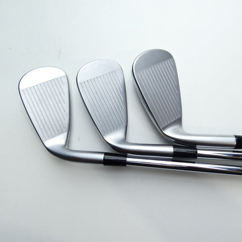 Used Mizuno JPX 925 Hot Metal HL Iron Set / 5 - PW / Regular Flex