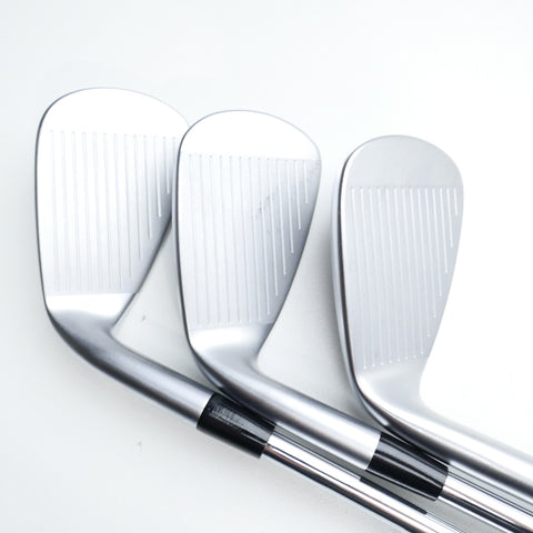 Used Mizuno JPX 925 Hot Metal HL Iron Set / 5 - PW / Stiff Flex