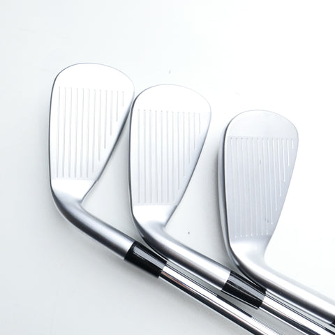Used Mizuno JPX 925 Hot Metal HL Iron Set / 5 - PW / Stiff Flex