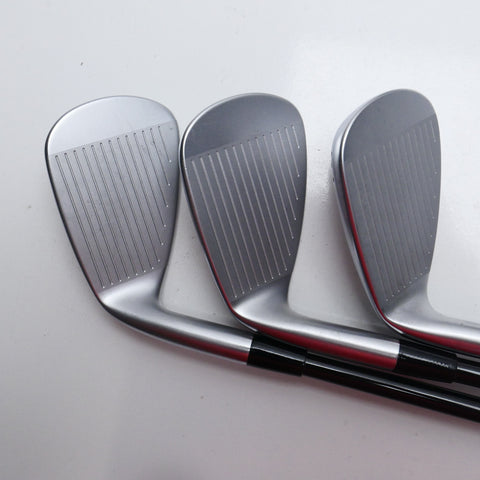 Used Mizuno JPX 925 Hot Metal Iron Set / 5 - PW + GW / Regular Flex