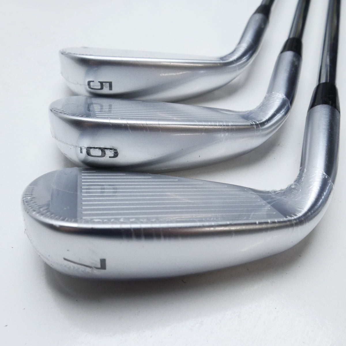Used Mizuno JPX 925 Hot Metal Iron Set / 5 - PW / Regular Flex