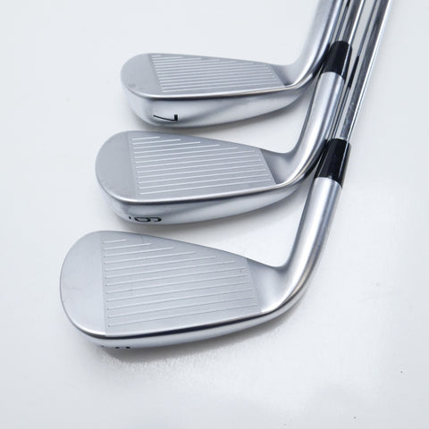 Used Mizuno JPX 925 Hot Metal Iron Set / 5 - PW / Regular Flex