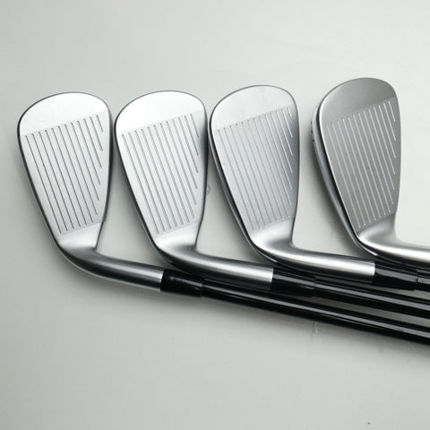 Used Mizuno JPX 925 Hot Metal Iron Set / 5 - SW + GW / Regular Flex