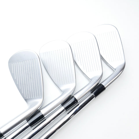 Used Mizuno JPX 925 Hot Metal Iron Set / 6 - SW + GW / Regular Flex / Left-Hand