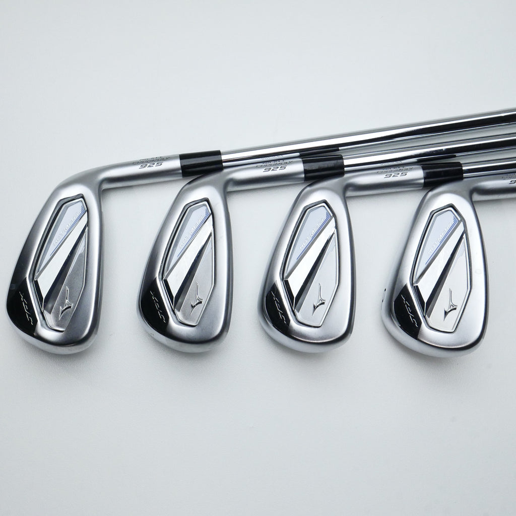 Used Mizuno JPX 925 Hot Metal Iron Set / 7 - PW / Regular Flex