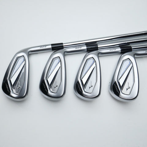 Used Mizuno JPX 925 Hot Metal Iron Set / 7 - PW / Regular Flex