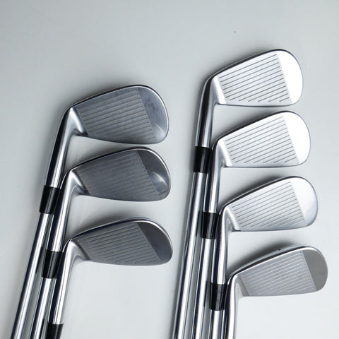 Used Mizuno Pro 221 Iron Set / 4 - PW / Stiff Flex