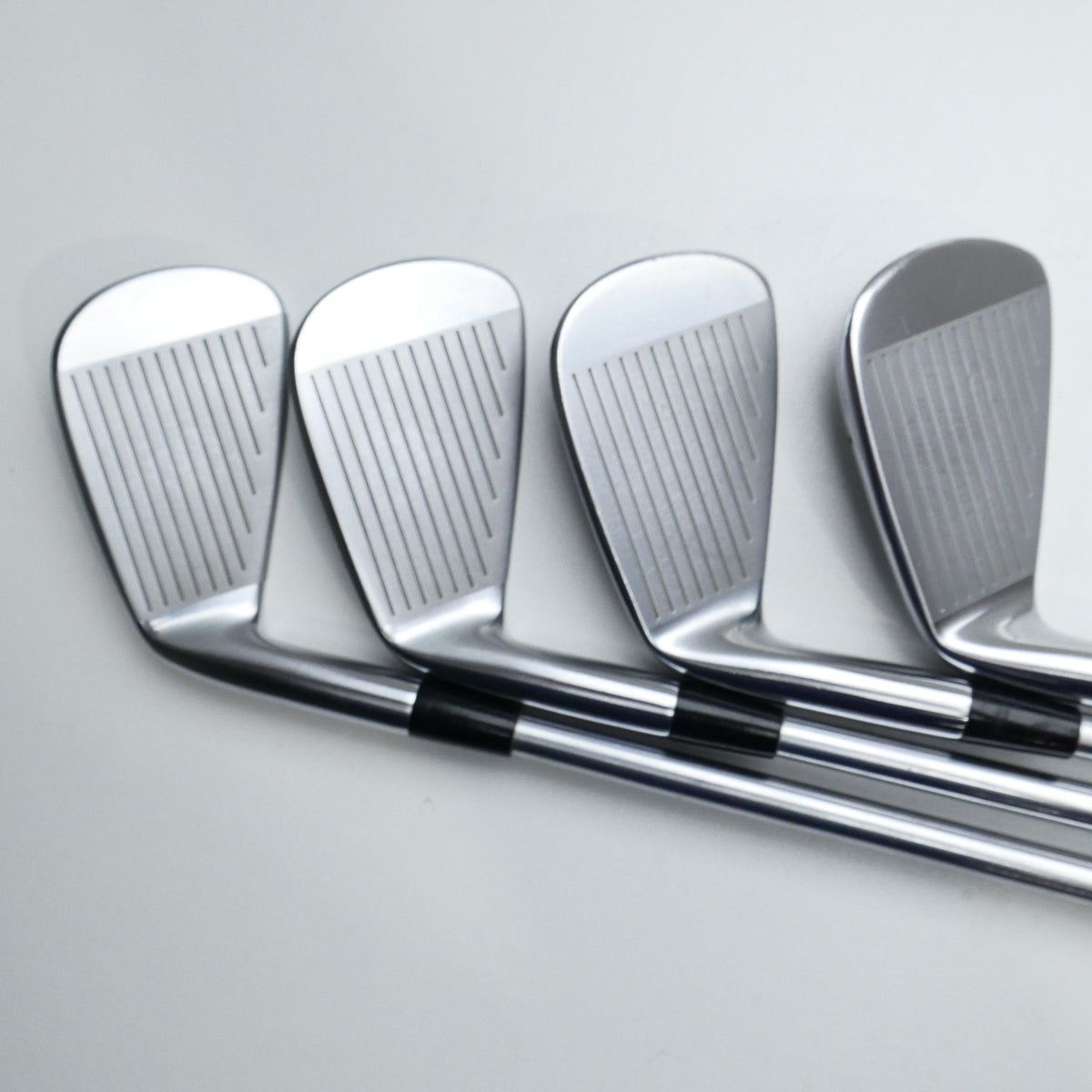 Used Mizuno Pro 221 Iron Set / 4 - PW / Stiff Flex