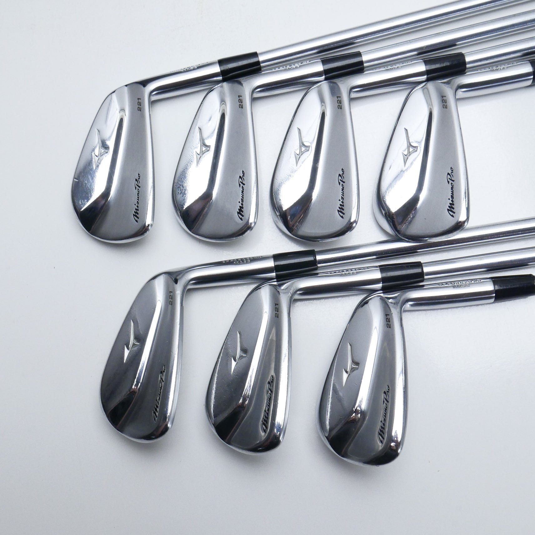 Used Mizuno Pro 221 Iron Set / 4 - PW / Stiff Flex