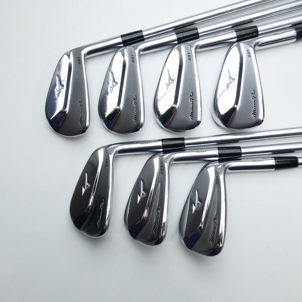 Used Mizuno Pro 221 Iron Set / 4 - PW / Stiff Flex
