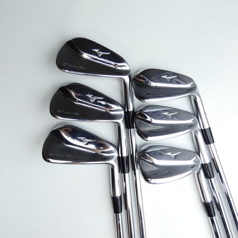 Used Mizuno Pro 221 Iron Set / 5 - PW / Stiff Flex