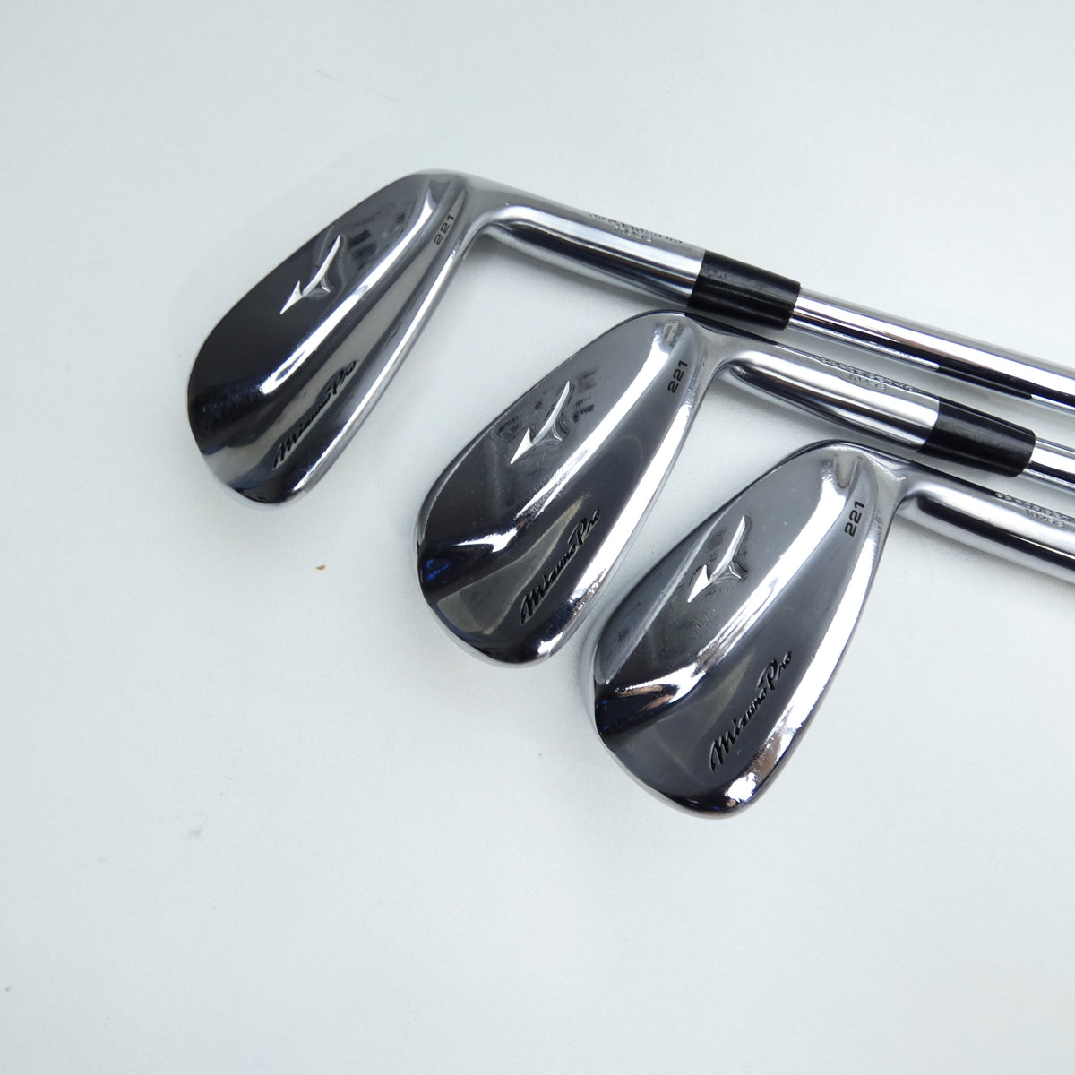 Used Mizuno Pro 221 Iron Set / 5 - PW / Stiff Flex