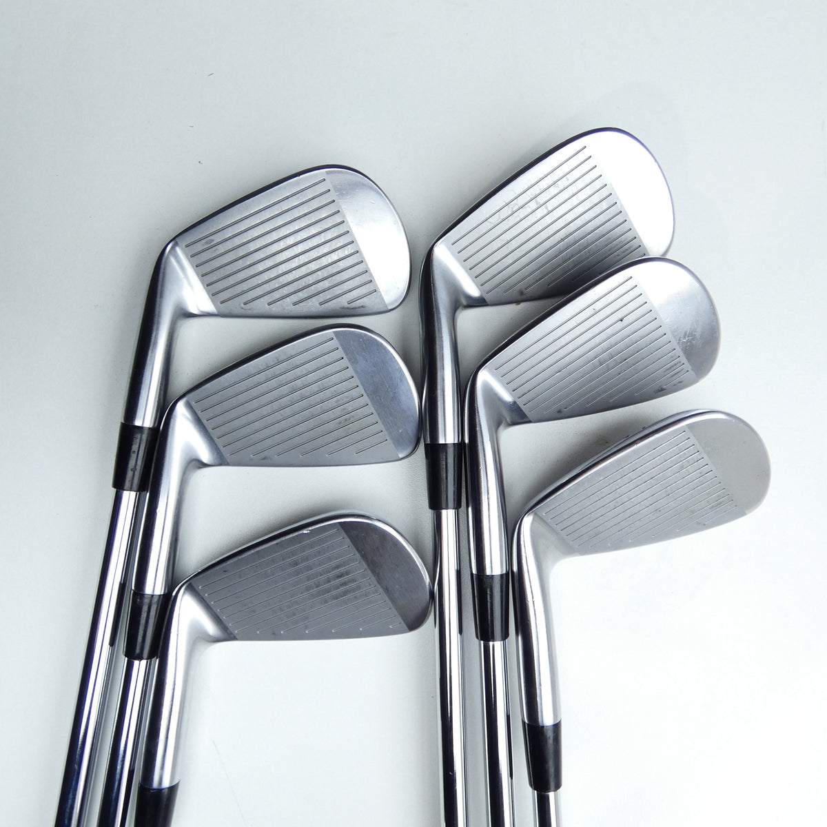 Used Mizuno Pro 221 Iron Set / 5 - PW / Stiff Flex