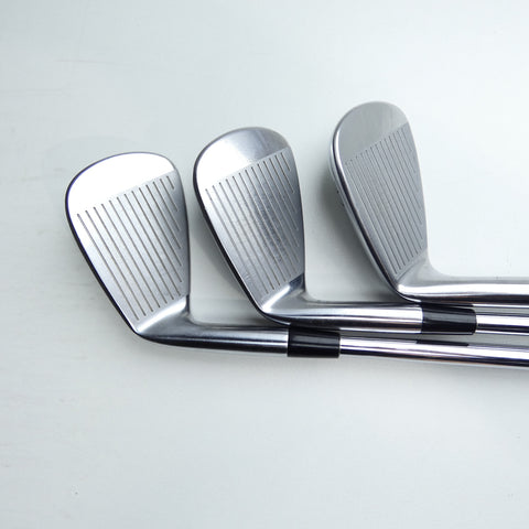Used Mizuno Pro 221 Iron Set / 5 - PW / Stiff Flex