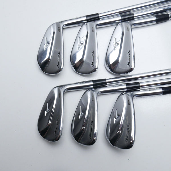 Used Mizuno Pro 221 Iron Set / 5 - PW / Stiff Flex