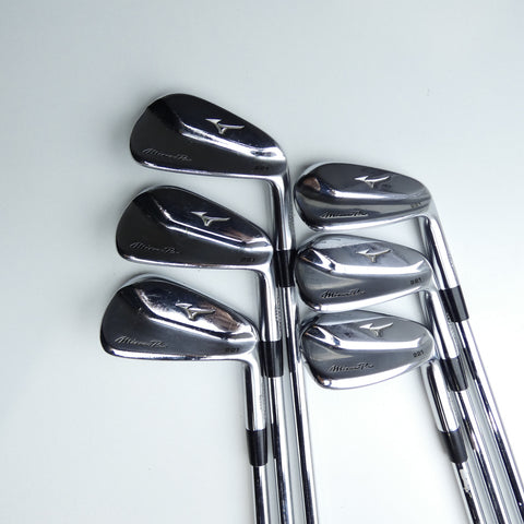 Used Mizuno Pro 221 Iron Set / 5 - PW / X-Stiff Flex