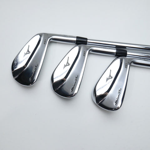 Used Mizuno Pro 221 Iron Set / 5 - PW / X-Stiff Flex