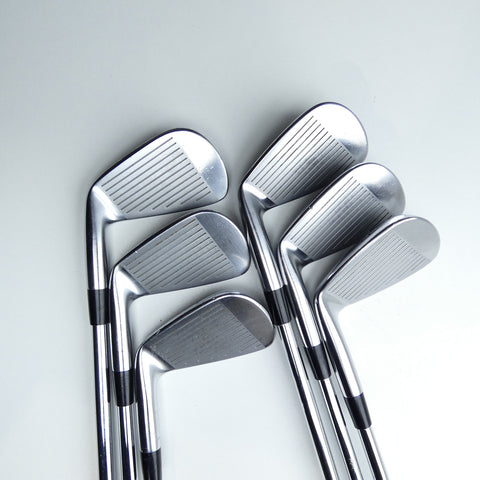 Used Mizuno Pro 221 Iron Set / 5 - PW / X-Stiff Flex