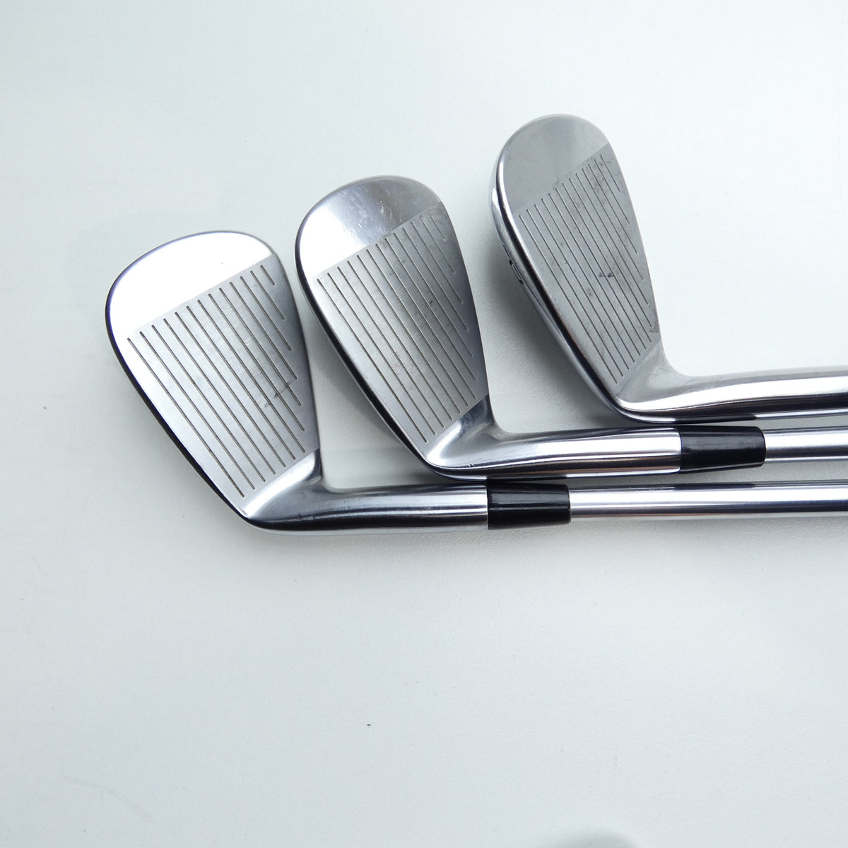 Used Mizuno Pro 221 Iron Set / 5 - PW / X-Stiff Flex