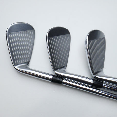 Used Mizuno Pro 221 Iron Set / 5 - PW / X-Stiff Flex