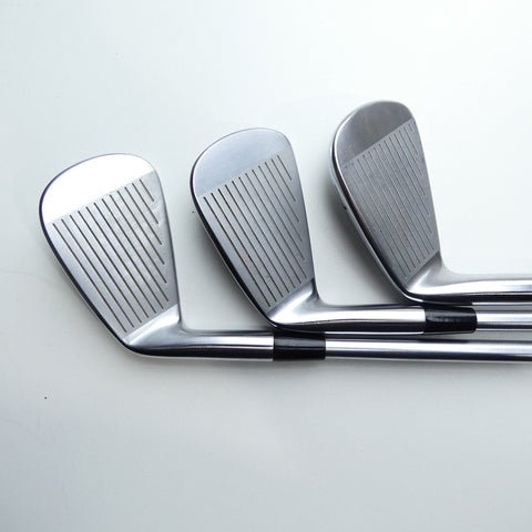 Used Mizuno Pro 221 Iron Set / 5 - PW / X-Stiff Flex