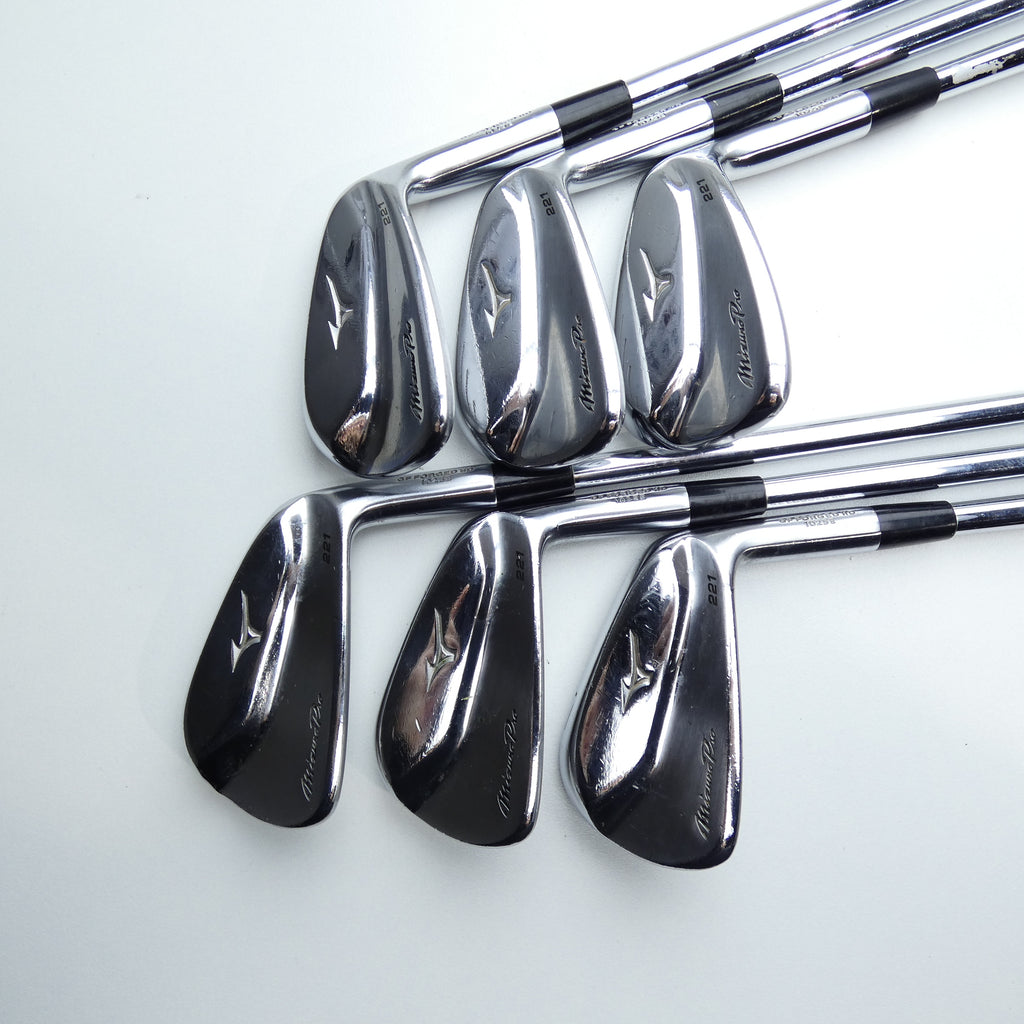 Used Mizuno Pro 221 Iron Set / 5 - PW / X-Stiff Flex
