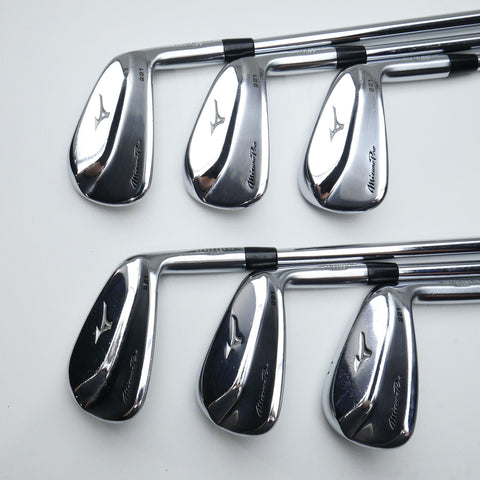 Used Mizuno Pro 221 Iron Set / 5 - PW / X-Stiff Flex
