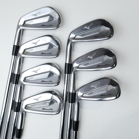 Used Mizuno Pro 223 Iron Set / 4 - PW / X-Stiff Flex / Left-Handed