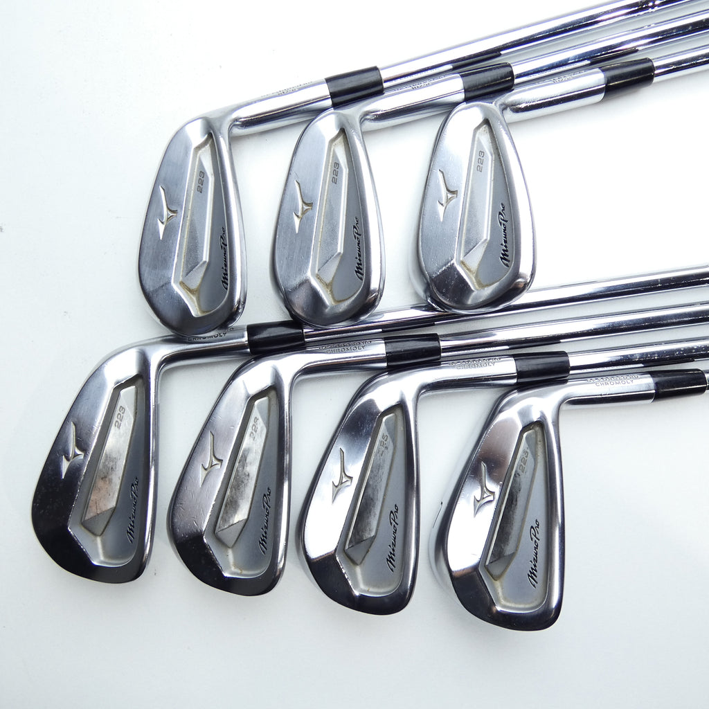 Used Mizuno Pro 223 Iron Set / 4 - PW / X-Stiff Flex