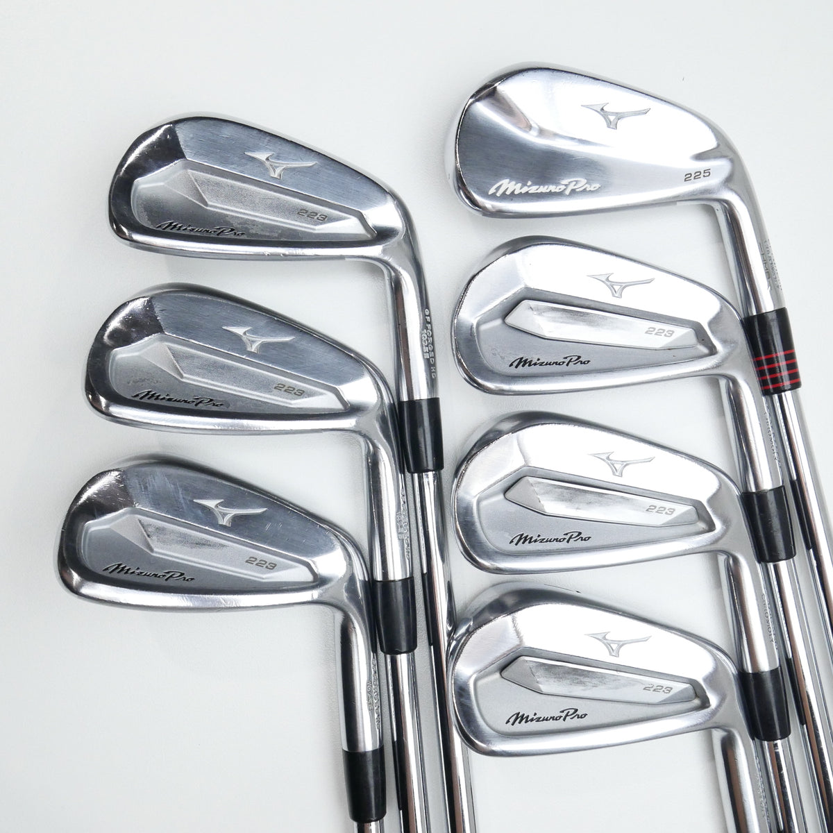 Used Mizuno Pro 225 & Pro 223 Combo Set Iron Set / 4 - PW / X-Stiff Flex