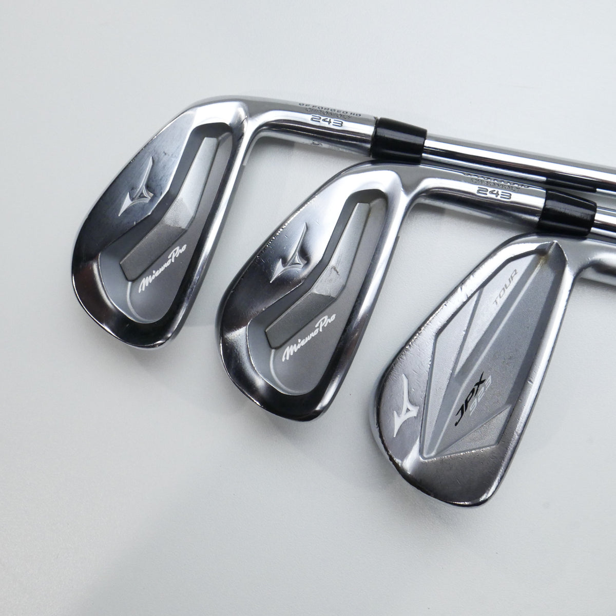Used Mizuno Pro 243 & JPX 923 Tour Combo Iron Set / 5 - PW / X-Stiff Flex