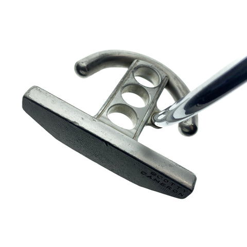 Used Scotty Cameron Futura Putter / 35.5 Inches