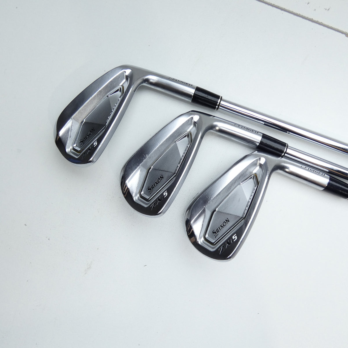 Used Srixon ZXi5 Iron Set / 4 - PW / Regular Flex