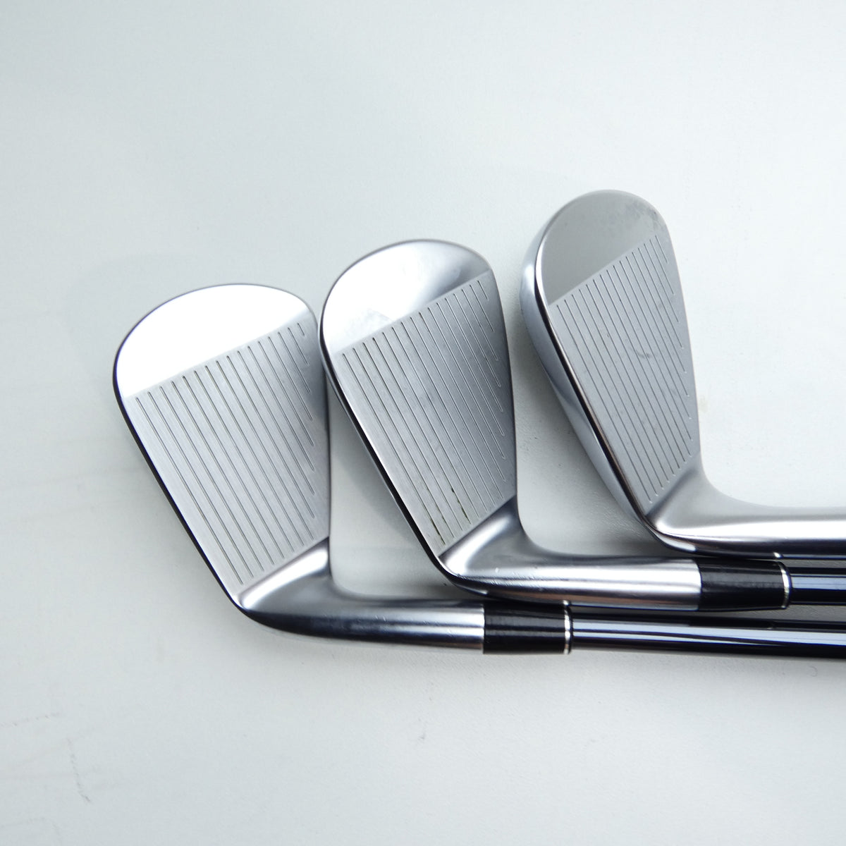 Used Srixon ZXi5 Iron Set / 5 - PW / Regular Flex
