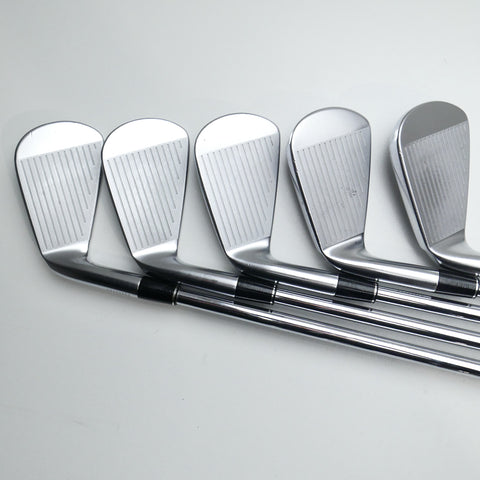 Used Srixon ZXi7 Iron Set / 4 - SW + AW / X-Stiff Flex