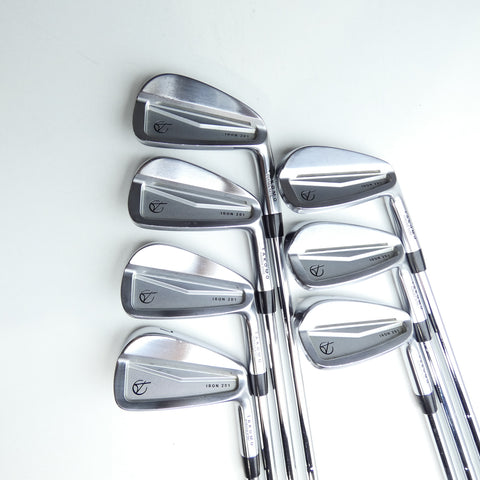Used Takomo Iron 201 Iron Set / 4 - PW / Regular Flex