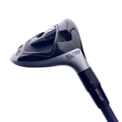 Used TaylorMade M5 5 Fairway Wood / 19 Degrees / X-Stiff Flex