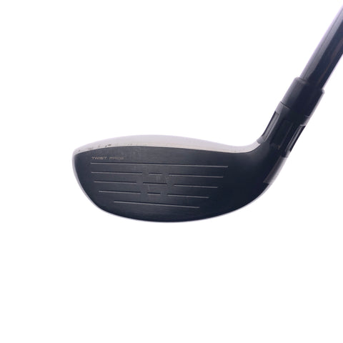 Used TaylorMade M6 4 Hybrid / 22 Degrees / Regular Flex