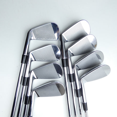 Used TaylorMade P7TW Iron Set / 3 - PW / X-Stiff Flex