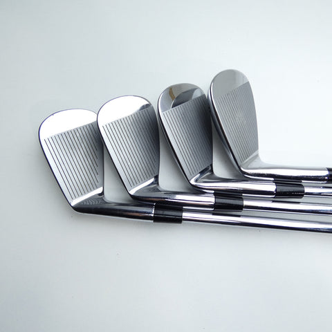 Used TaylorMade P7TW Iron Set / 4 - PW / Stiff Flex