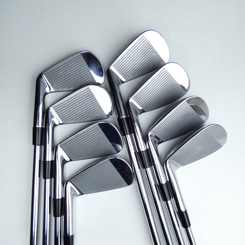 Used TaylorMade P7TW Iron Set / 4 - PW / Stiff Flex