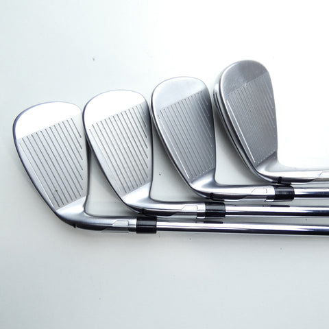 Used TaylorMade Qi Max Iron Set / 5 - PW + AW / Regular Flex