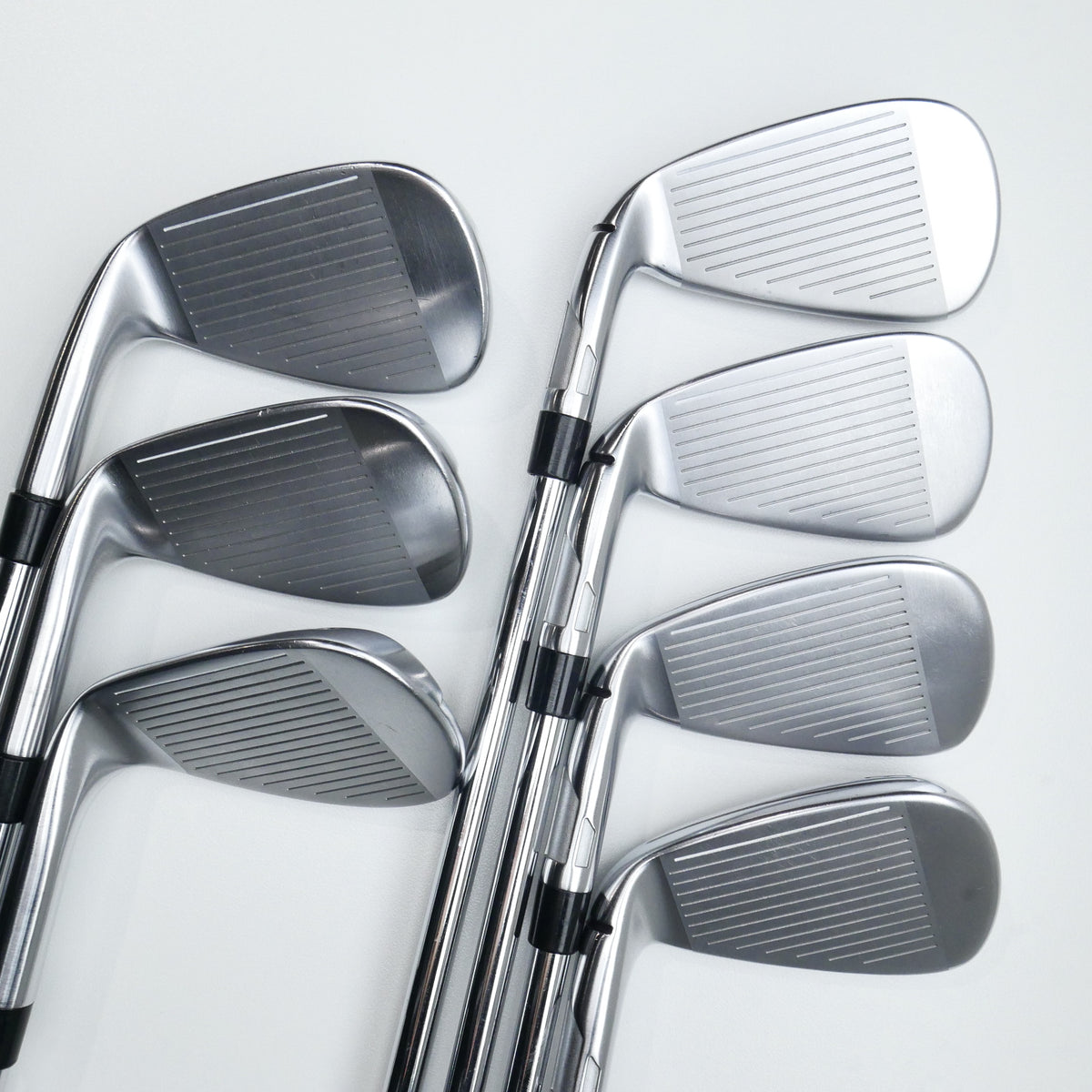 Used TaylorMade Qi Max Iron Set / 5 - SW / Regular Flex