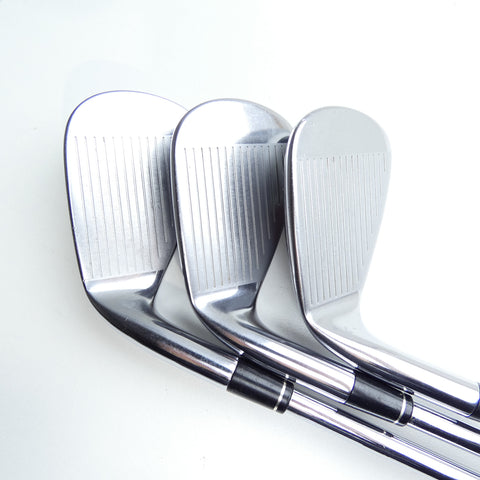 Used TaylorMade R11 Iron Set / 4 - PW / Stiff Flex