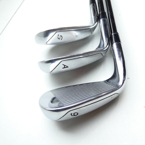 Used TaylorMade R11 Iron Set / 5 - 9 IRON + AW / Regular Flex