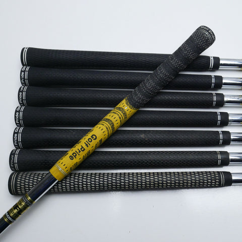 Used TaylorMade R7 Iron Set / 4 - SW / Regular Flex
