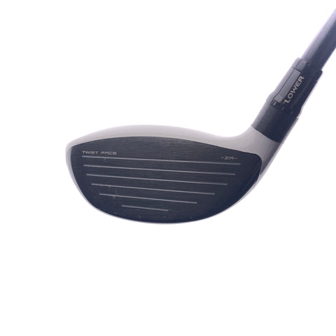 Used TaylorMade Sim2 Titanium 3 Fairway Wood / 13.5 Degrees / Regular Flex