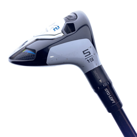 Used TaylorMade Sim2 Titanium 5 Fairway Wood / 19.0 Degrees / Regular Flex